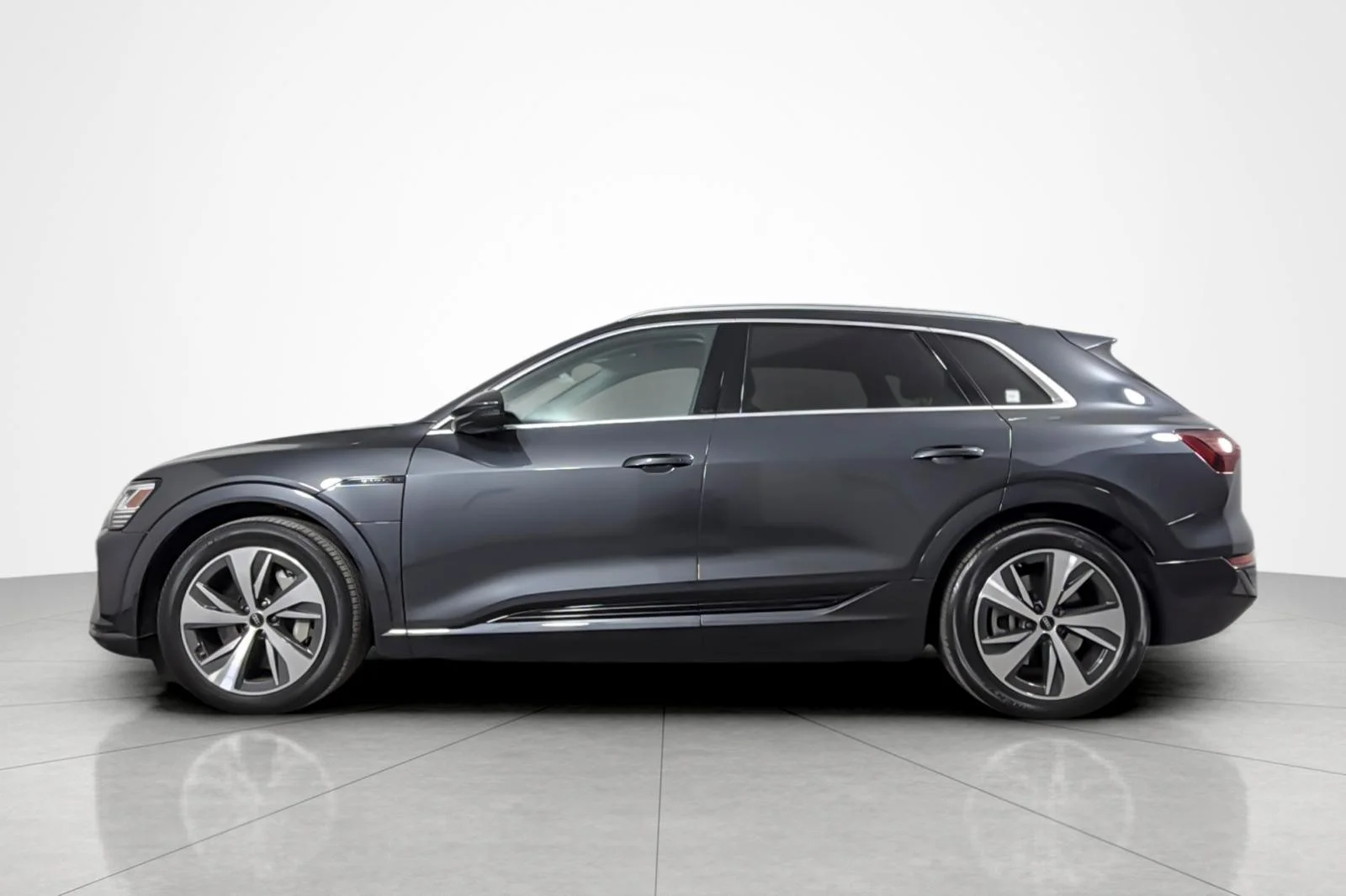 Used 2024 Manhattan Gray Metallic Audi Premium quattro image 2