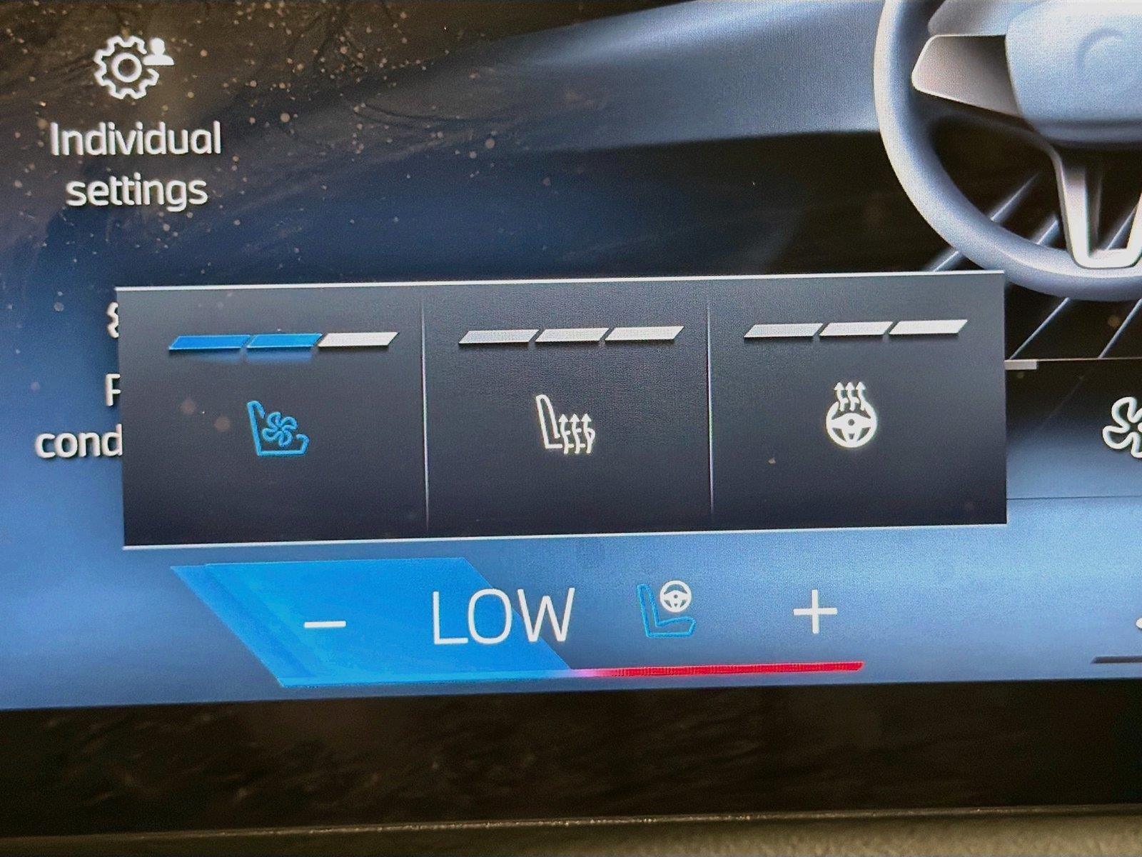 Used 2024 Black Sapphire Metallic BMW xDrive50 image 20