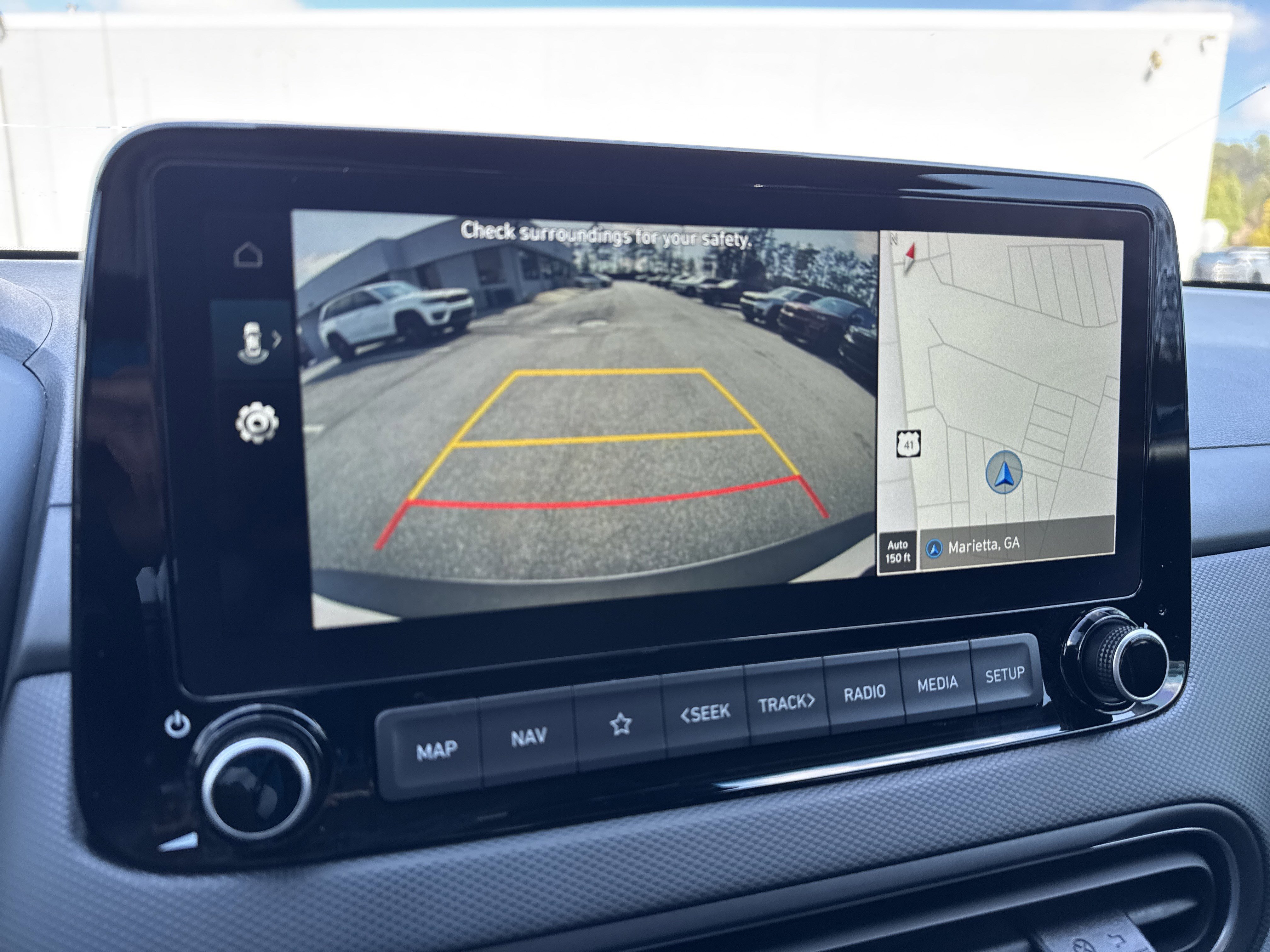Used 2023 Lunar White Hyundai SEL image 35