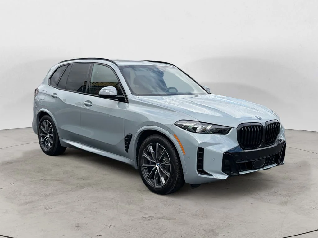 2026 BMW X5 xDrive50e's photo