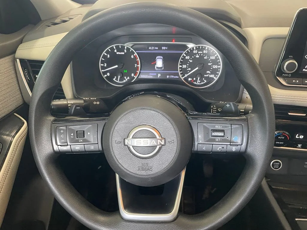 Used 2022 Red Nissan SV image 13