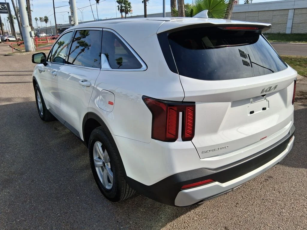 New 2026 White Kia LX image 5