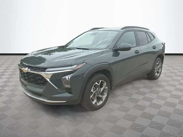 Used 2025 Gray Chevrolet LT image 3