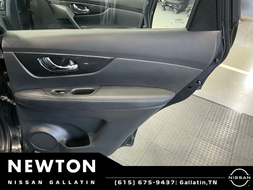 Used 2018 Magnetic Black Nissan S image 36