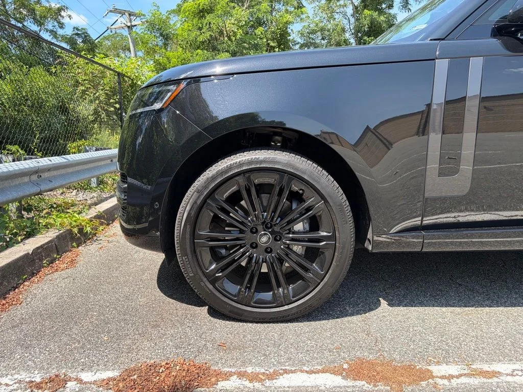 Certified Used 2025 Black Land Rover SE image 10