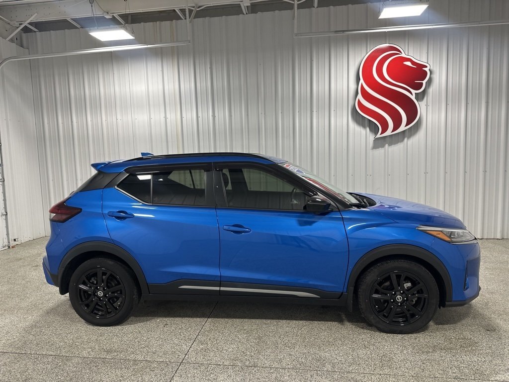 2021 Nissan Kicks SR