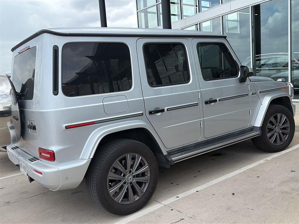 Used 2025 IRIDIUM SILVER MERCEDES-BENZ G 550 4MATIC® SUV image 3