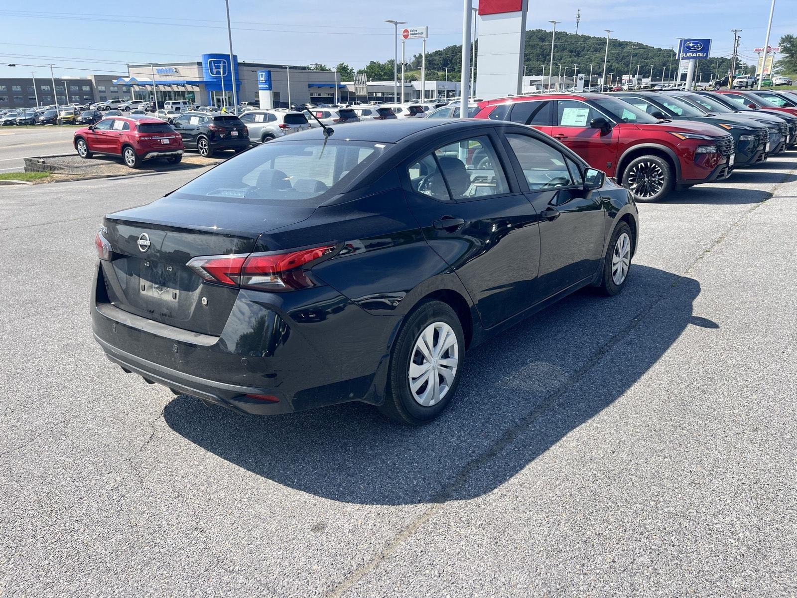 Used 2025 Super Black Nissan S image 7
