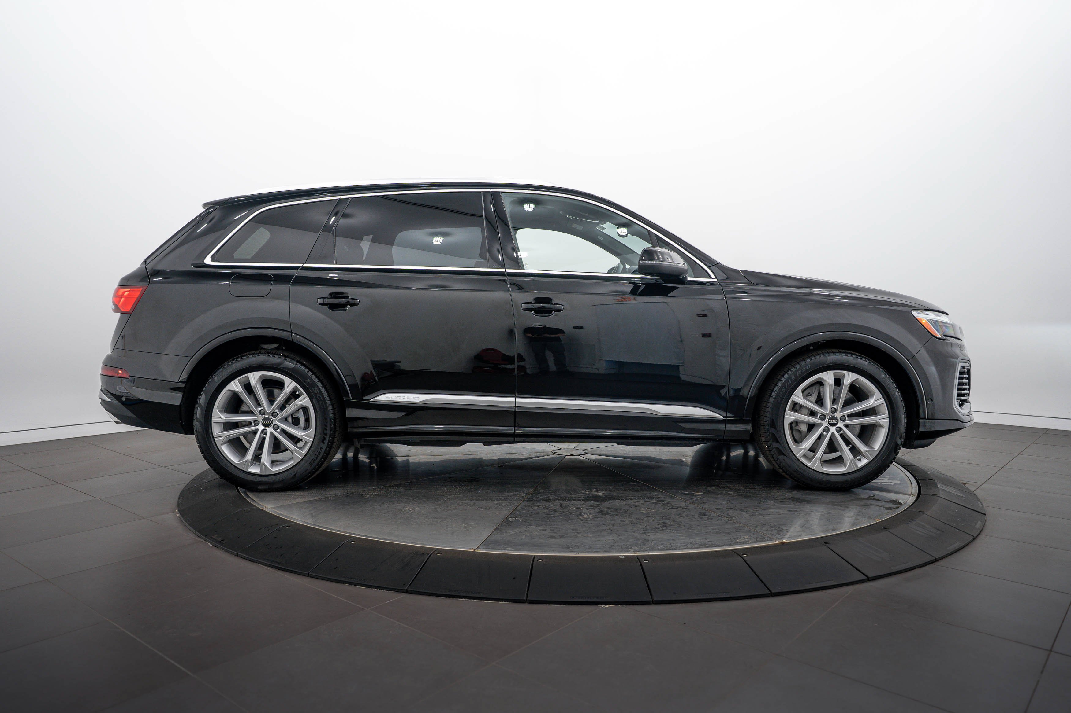 Certified Used 2025 Mythos Black Metallic Audi Prestige image 3