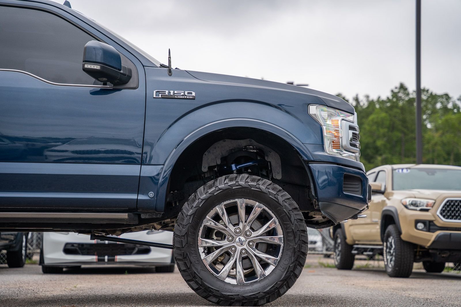 Used 2018 Blue Ford Limited image 13