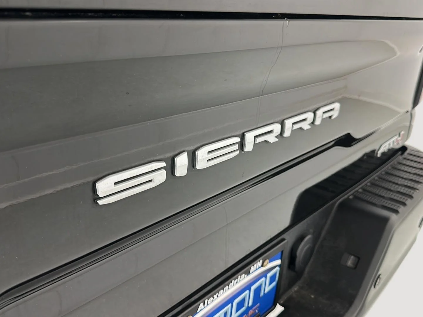 Used 2023 ONYX BLACK GMC AT4 image 29