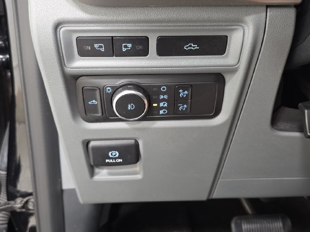 Used 2021 Black Ford XLT image 26