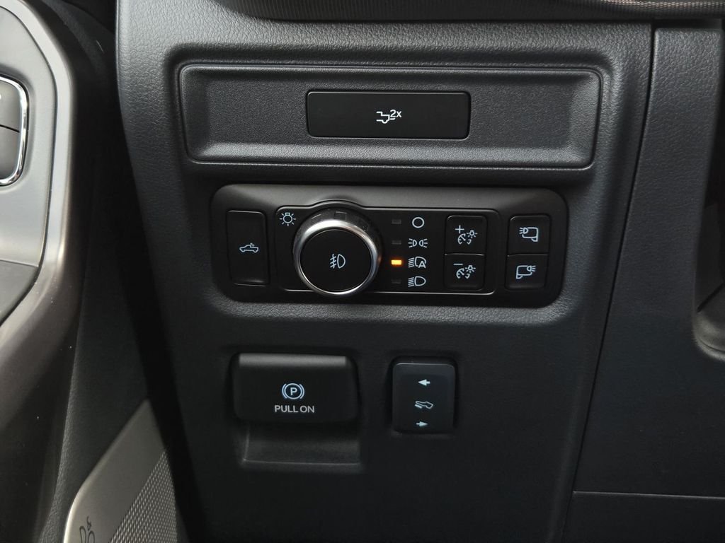 New 2026 Avalanche Ford Lariat® image 17