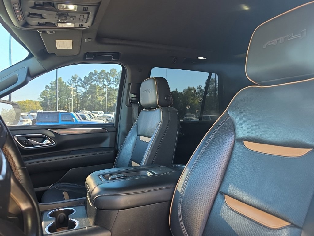 Used 2023 White GMC AT4 image 4