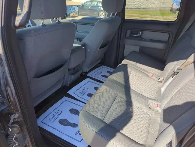 Used 2013 Black Ford XLT image 18