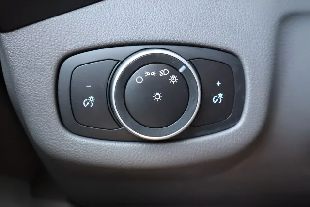 Used 2020 Shadow Black Ford XL image 15