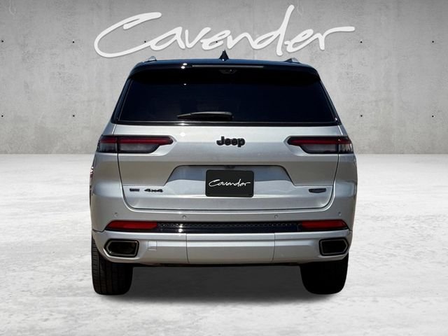 Used 2023 Silver Jeep Summit image 15