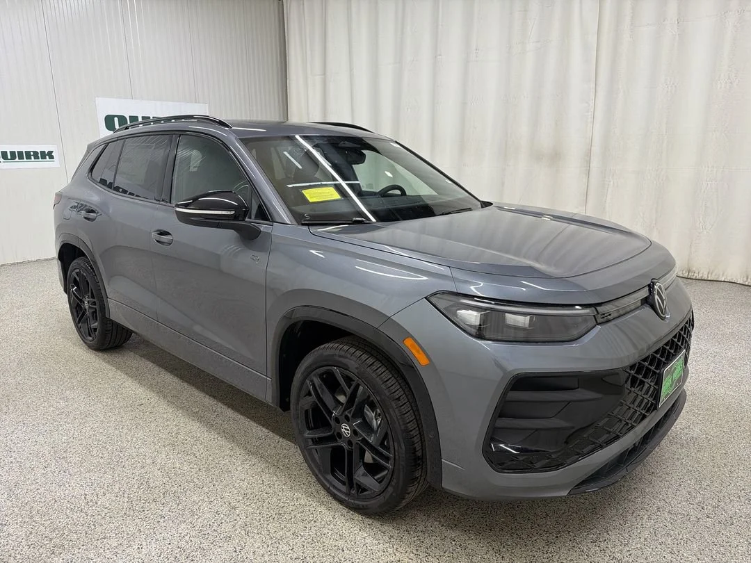 New 2026 Platinum Gray Metallic Volkswagen SE R-Line Black image 1