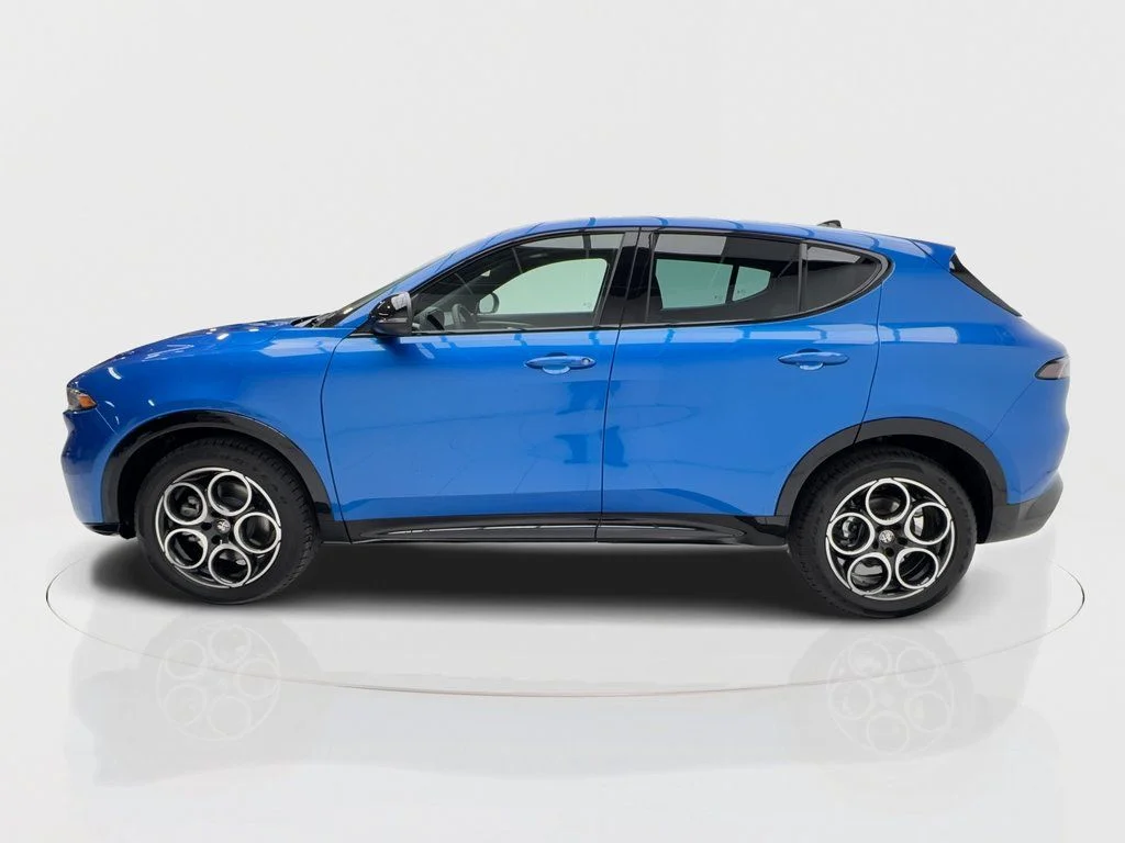 New 2025 Blue Alfa Romeo Base image 7