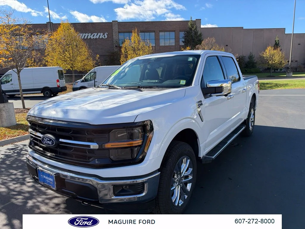 New 2026 Oxford White Ford XLT image 8