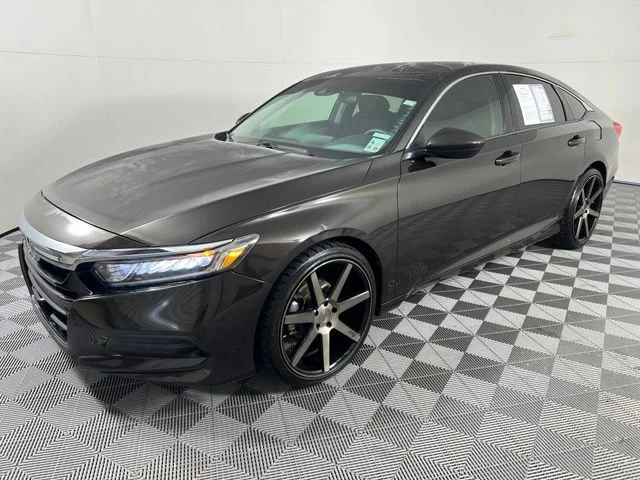 Used 2018 Black Honda LX image 3