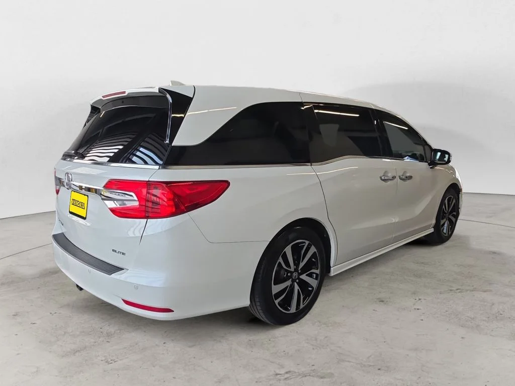Used 2019 White Honda Elite image 5
