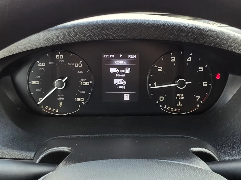 Used 2023 White Ram  image 30