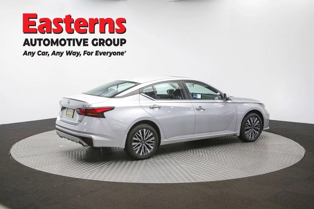 Used 2023 Silver Nissan 2.5 SV image 45