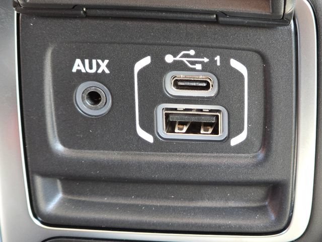2026 Jeep Wrangler 4-Door Willys - Photo 13