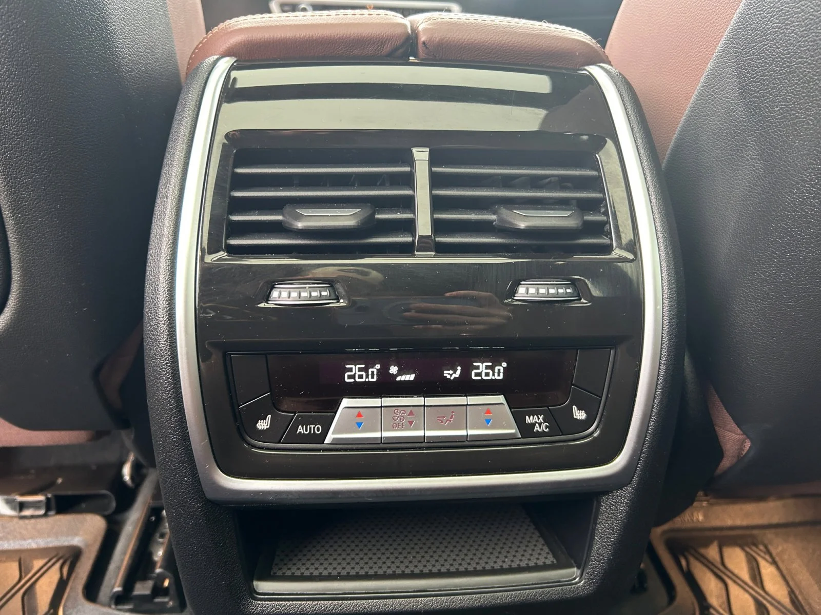 Used 2022 Black BMW xDrive40i image 20