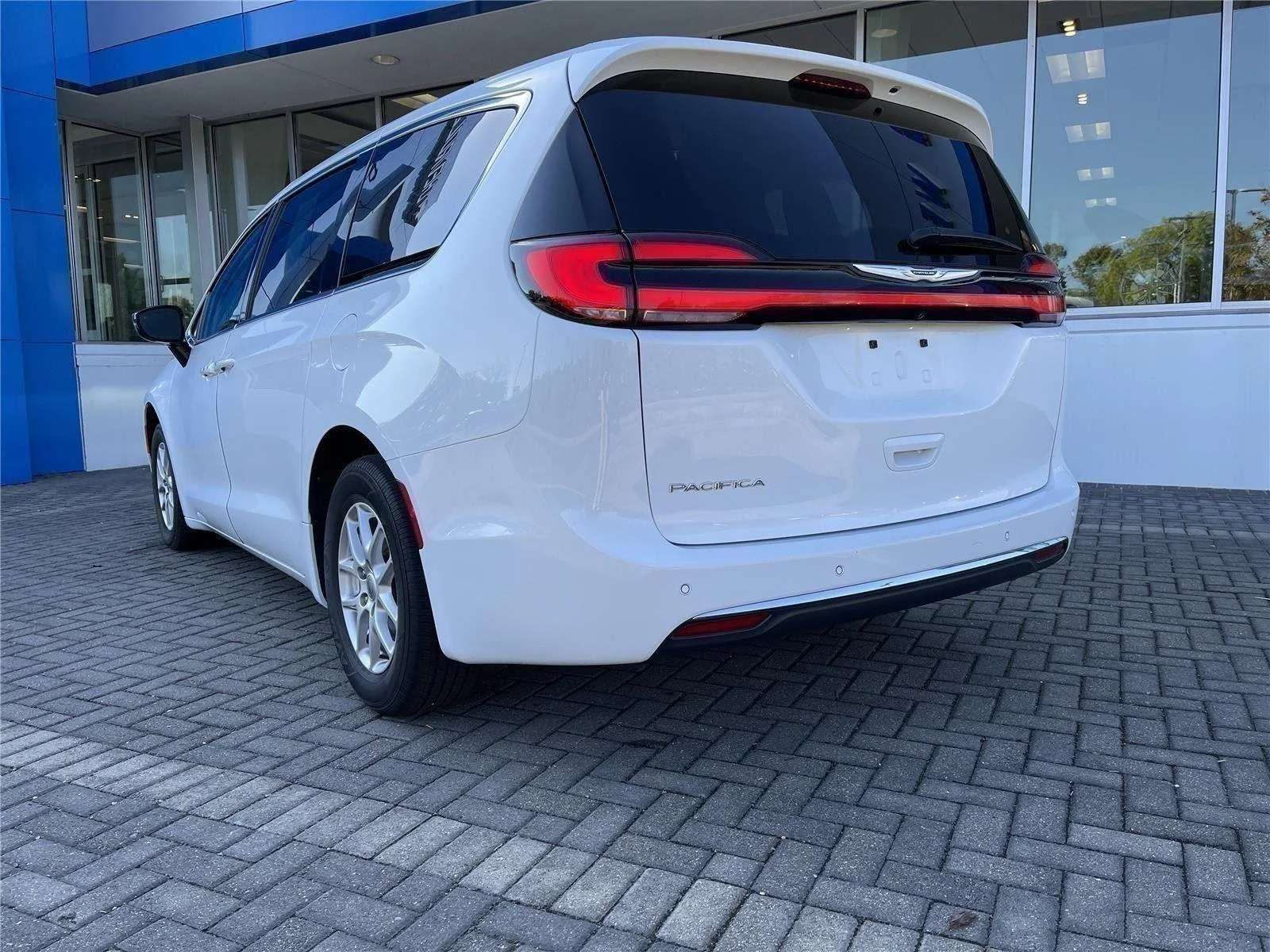 Used 2024 Bright White Cl Chrysler Touring L image 3