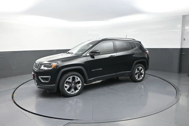 Used 2018 Black Jeep Limited image 38