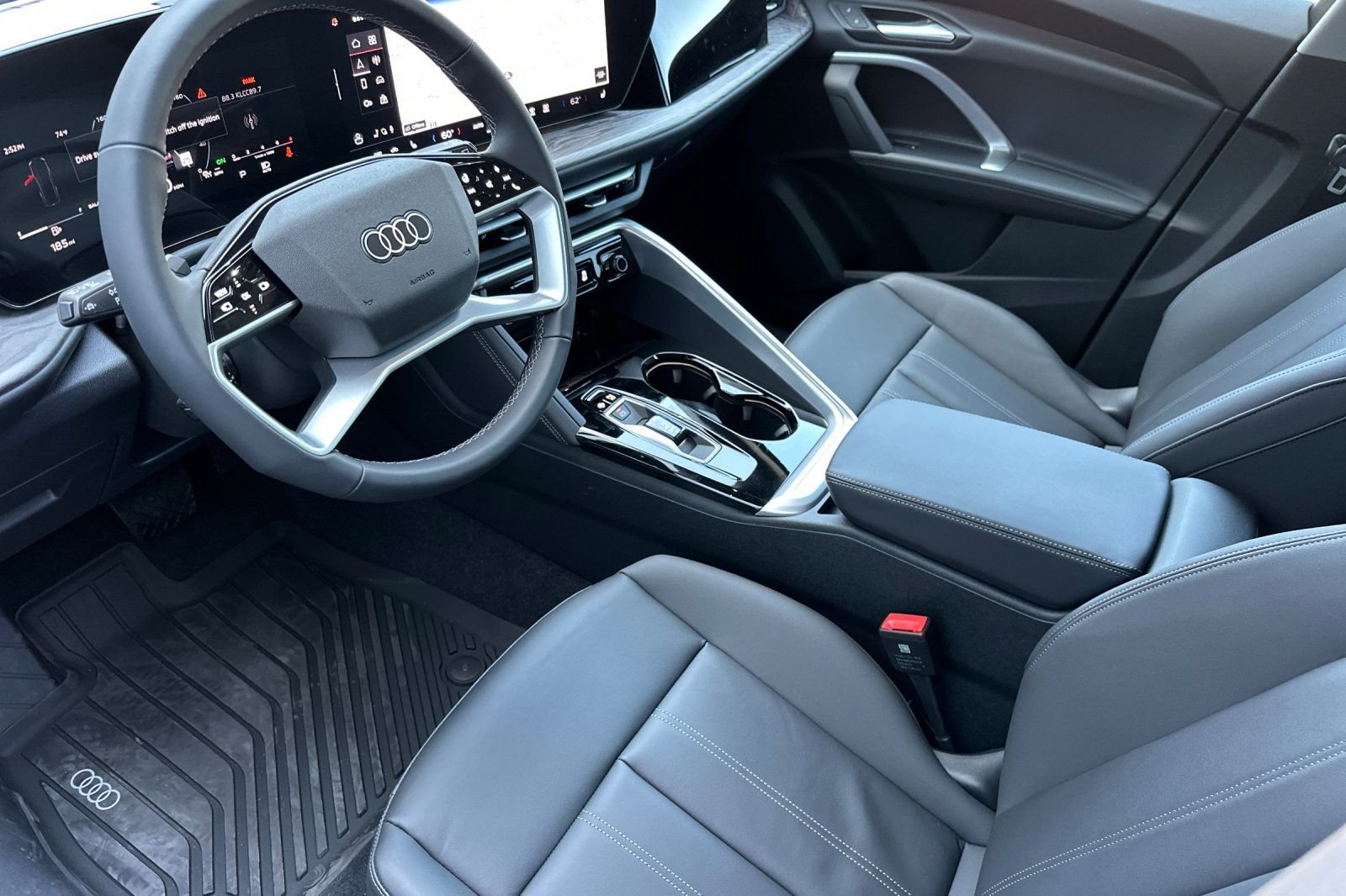Used 2025 White Audi  image 9