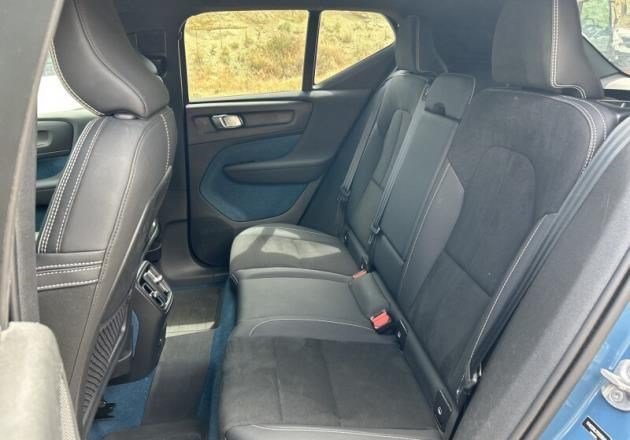 Certified Used 2023 Blue Metallic Volvo Plus image 5