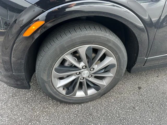 Used 2022 Black Buick Select image 6