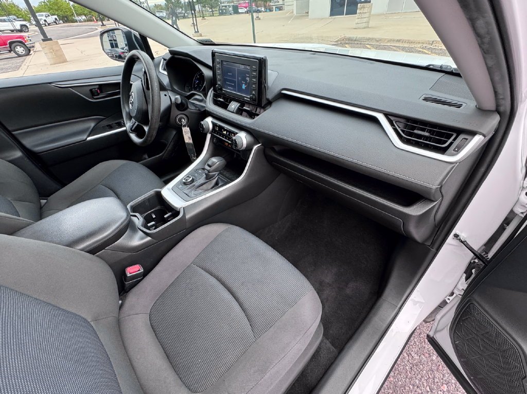 Used 2022 White Toyota LE image 38