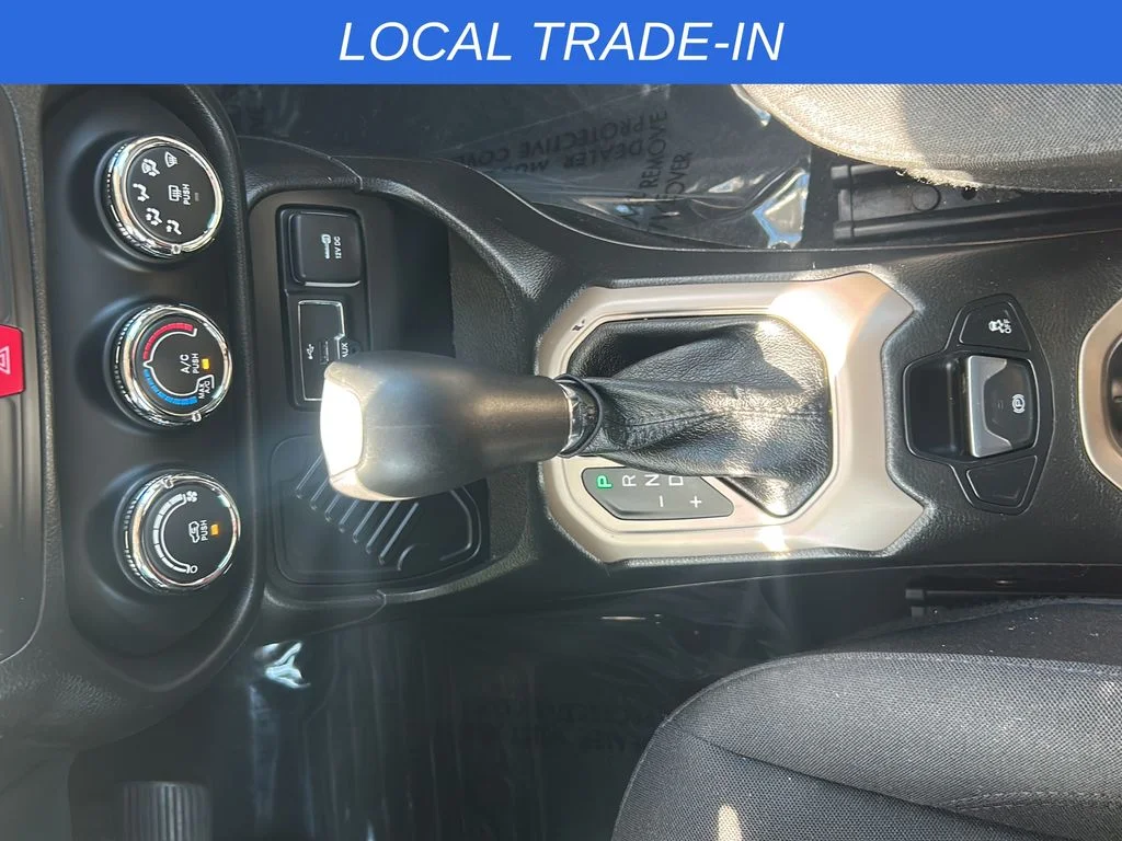 Used 2016 White Jeep Latitude image 20