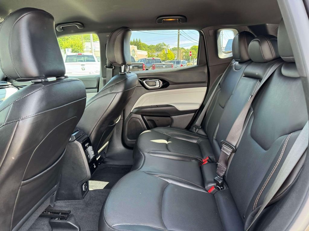 Used 2023 Gray Jeep Limited image 11