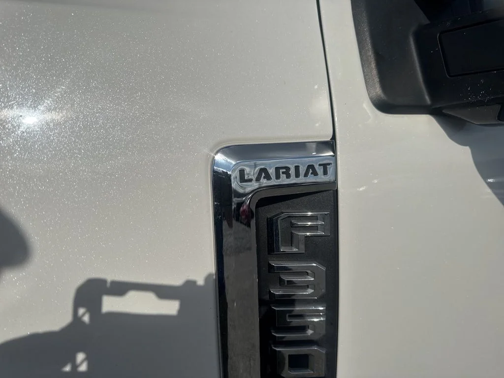 Used 2021 White Ford Lariat image 38