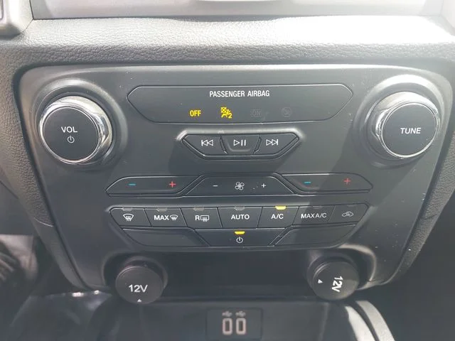 Used 2022 Silver Ford XLT image 24