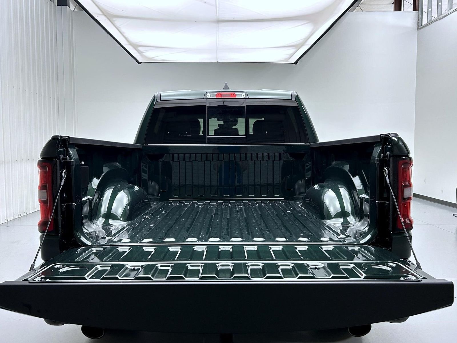 New 2026 Serrano-Green Metallic Exterior Paint RAM Laramie image 21