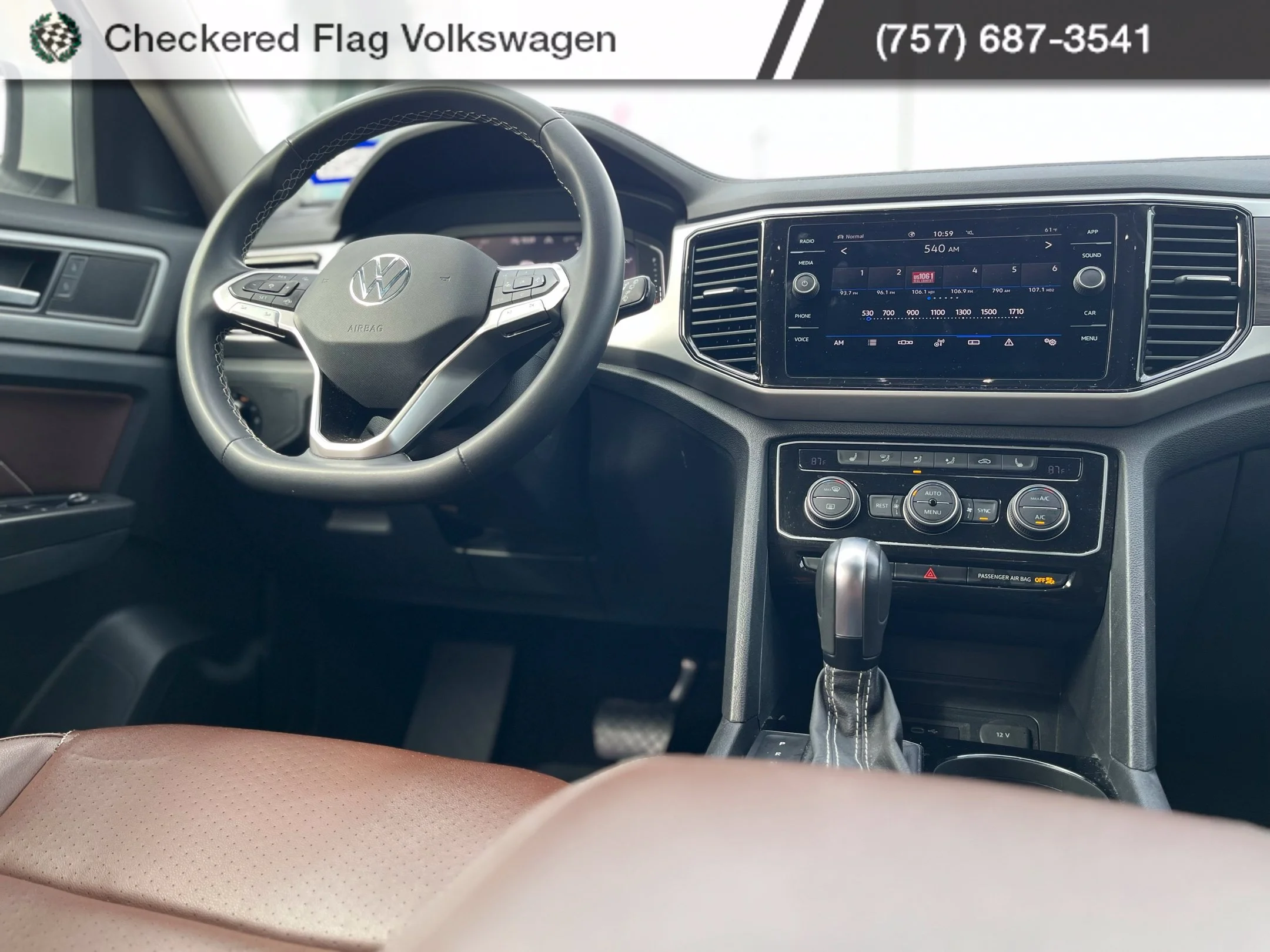 Used 2022 Pure White Volkswagen 3.6L V6 SE w/Technology image 30