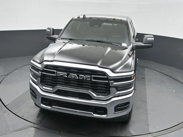 New 2026 Diamond Black Crystal Pearl-Coat Exterior Paint RAM Tradesman image 35
