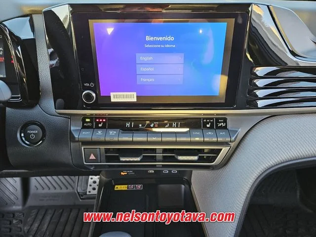 2026 Toyota Camry SE - Photo 13