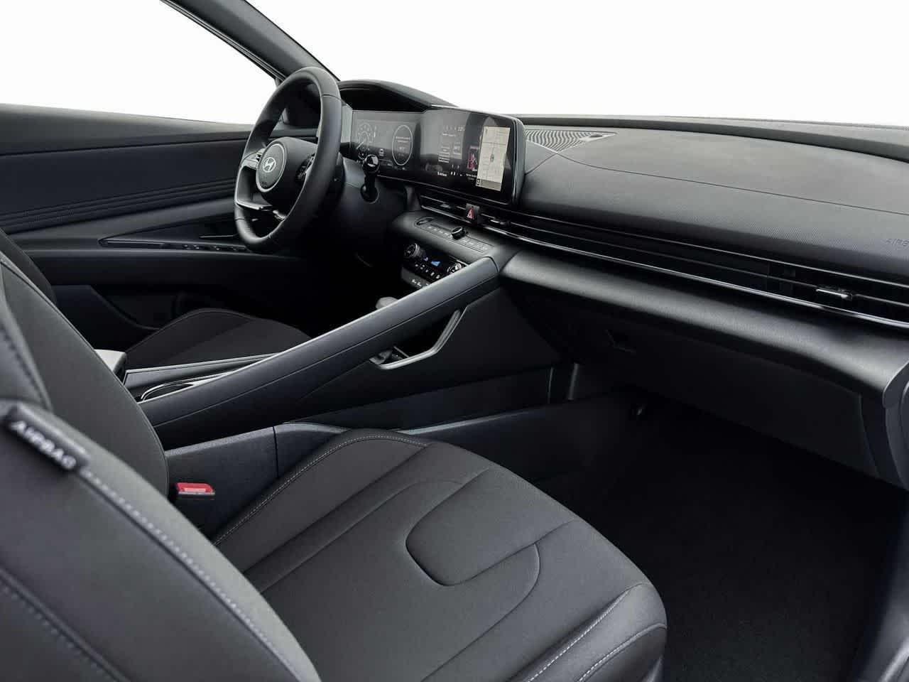 2025 Hyundai Elantra Blue - Photo 15