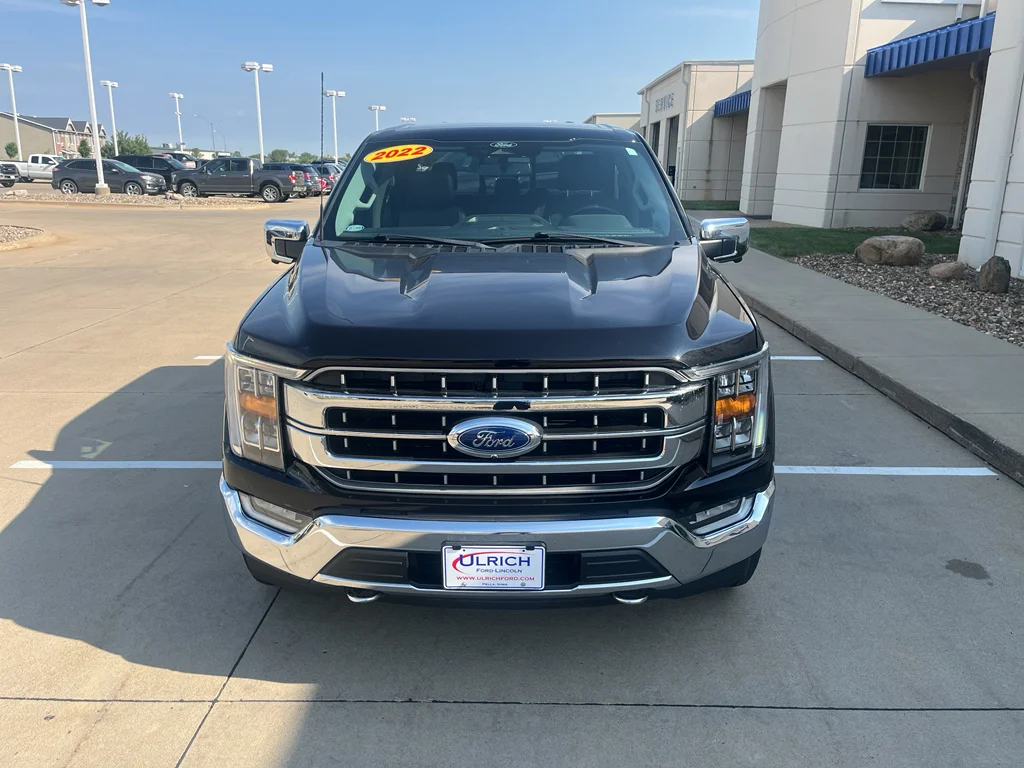 Used 2022 Agate Black Metallic Ford LARIAT image 3