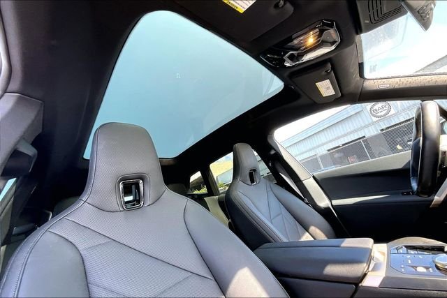 2025 BMW iX 50 - Photo 16
