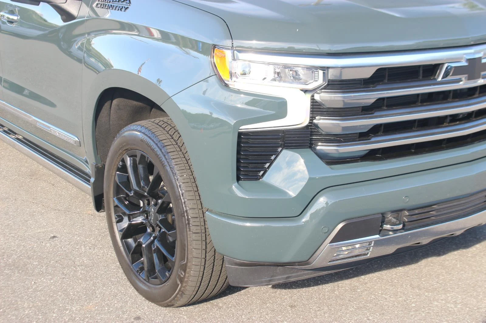 Used 2026 Cypress Gray Chevrolet High Country image 9