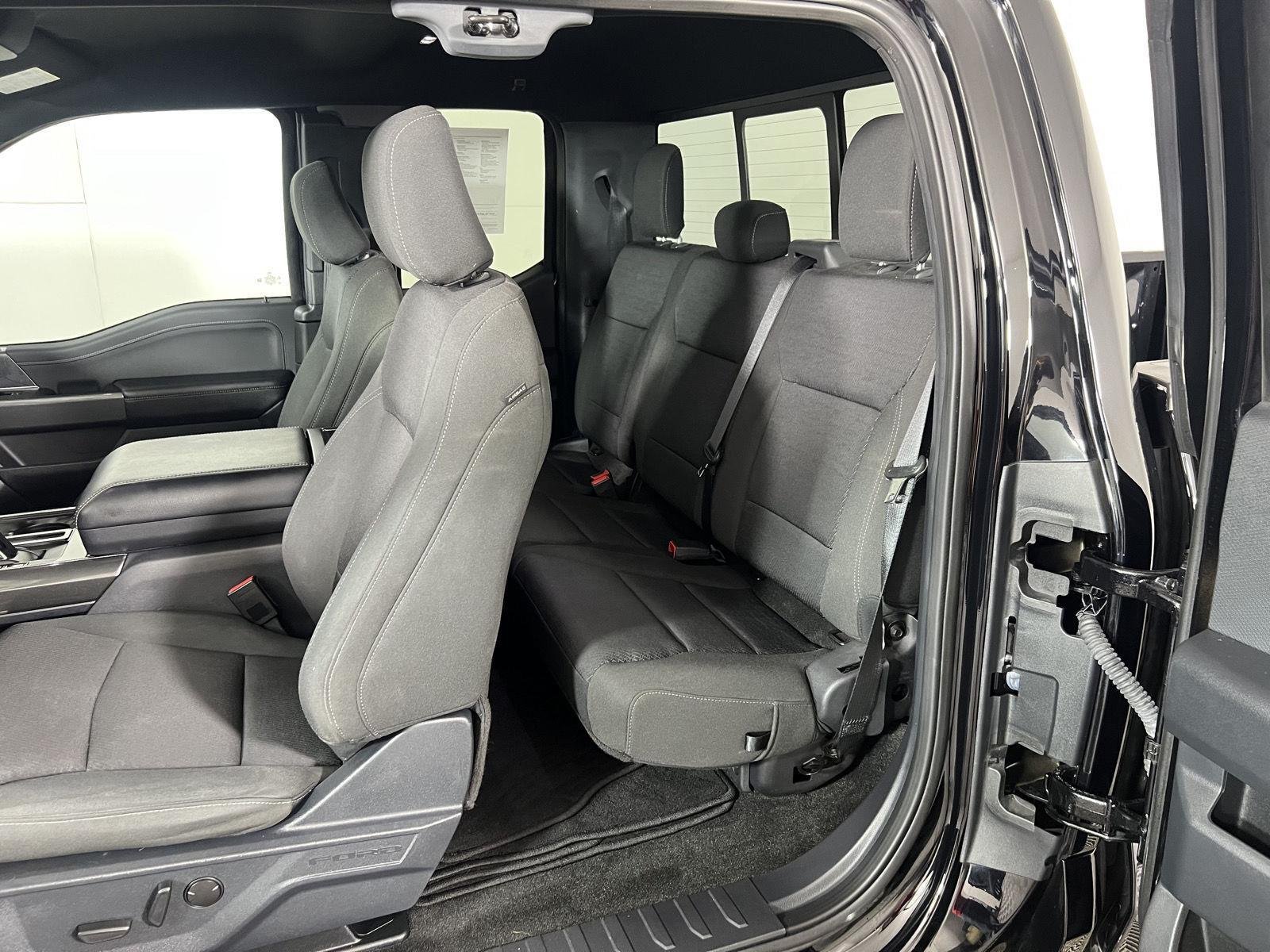 Used 2023 Agate Black Ford XLT image 26
