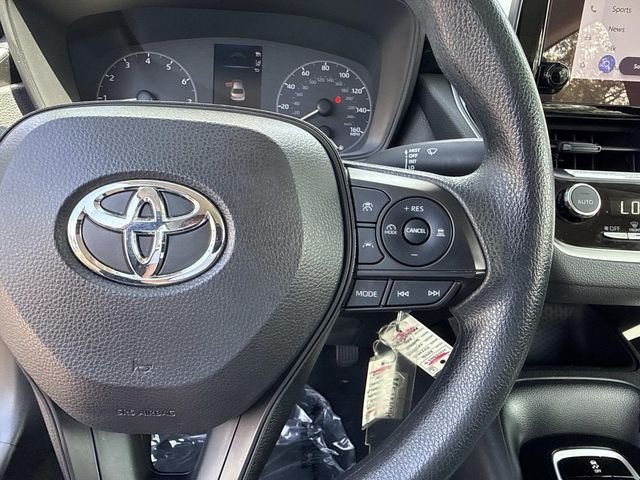 Used 2023 Pearl Toyota LE image 30